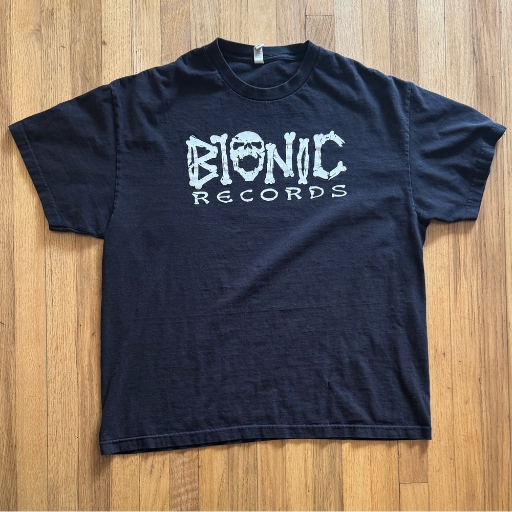 Bionic Record Shop Shirt XL
